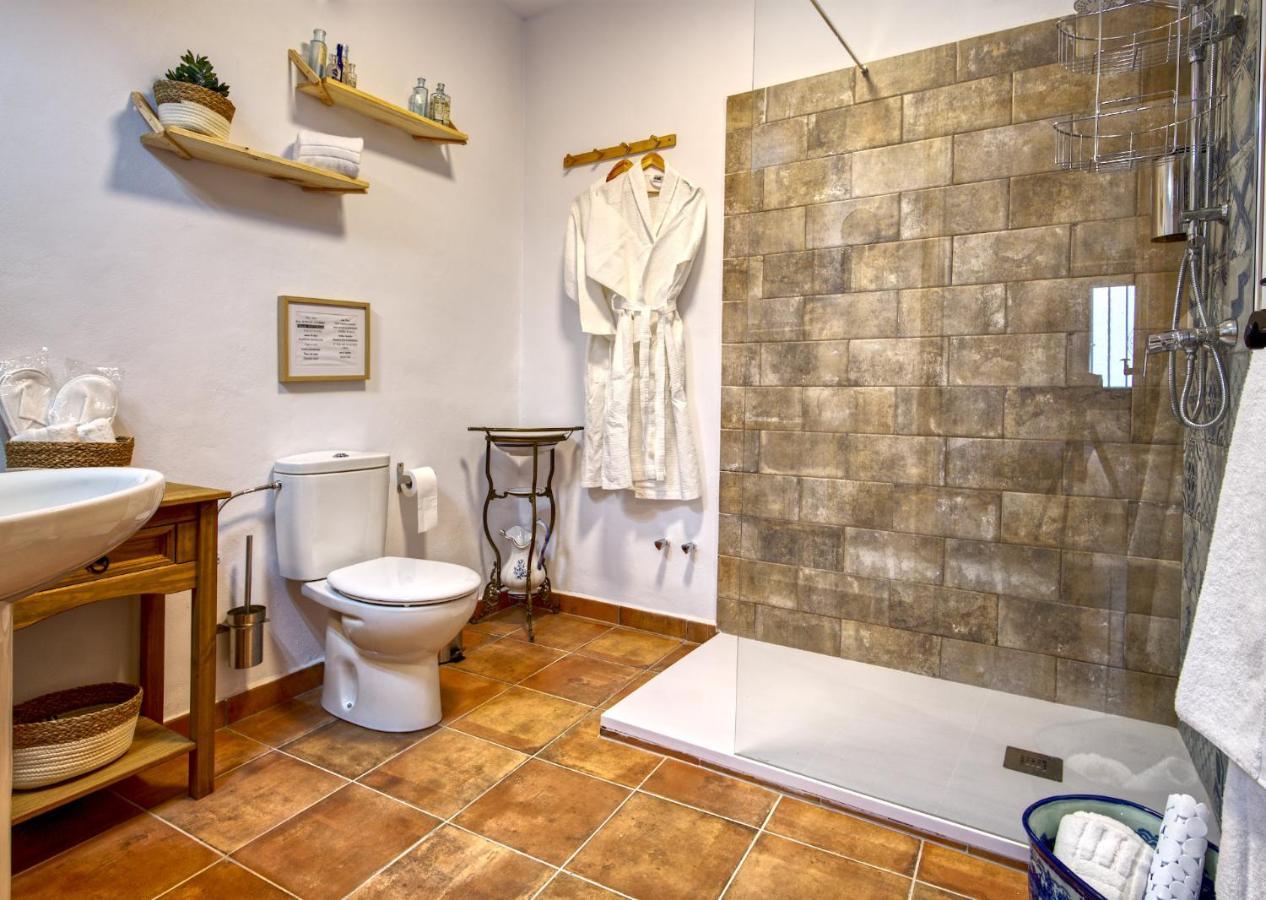 La Vieja Botica Bed and Breakfast Canillas de Aceituno Exteriör bild